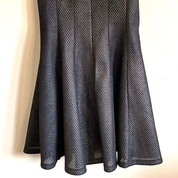 Julia Jordan Fit and Flare Split Neck Mesh Metallic Dress Black Gold Size 10 - Picture 6 of 16